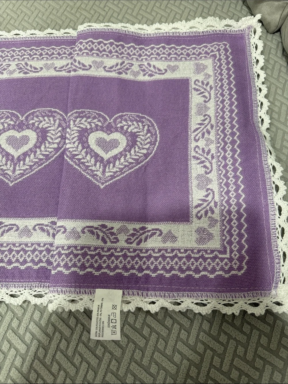 Purple Lavender Heart Lace-Trim Table Runner Country Cottage 37”x14”